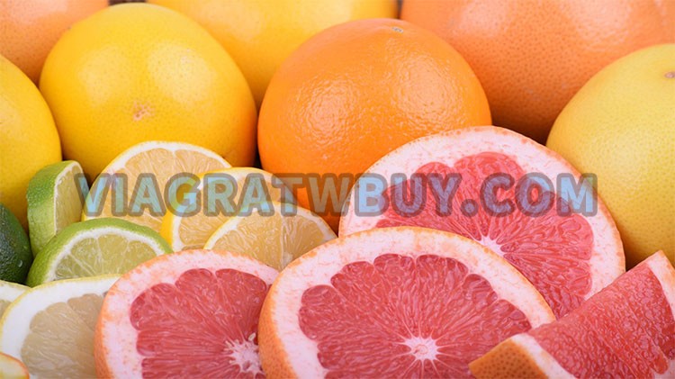 避免含有葡萄柚的食物與類似水果
